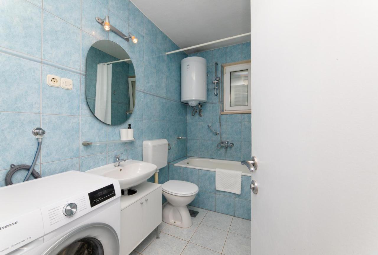Apartment Nona - Center, 150 Meters From The Beach Supetar Ngoại thất bức ảnh
